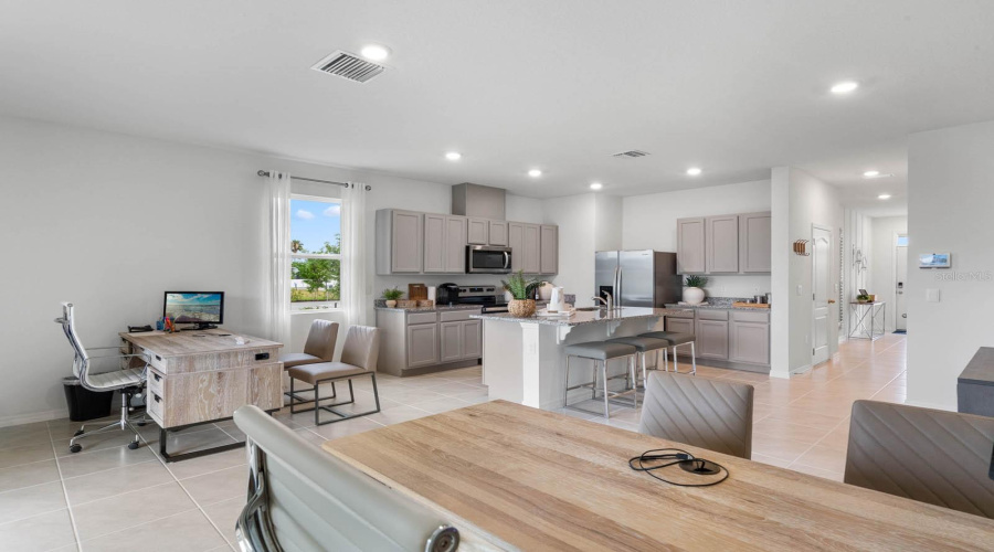 DAVENPORT, Florida 33837, 3 Bedrooms Bedrooms, ,2 BathroomsBathrooms,Residential,For Sale,GIFFORD,0,MFRO6347137