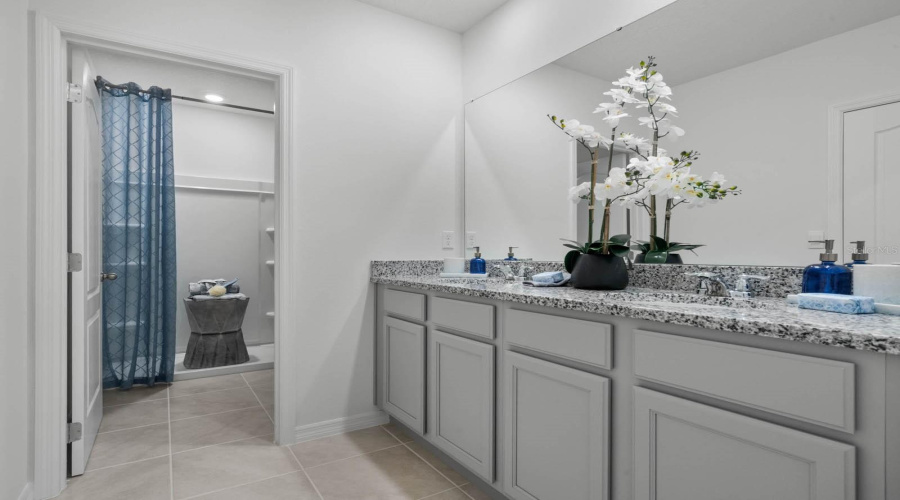 DAVENPORT, Florida 33837, 3 Bedrooms Bedrooms, ,2 BathroomsBathrooms,Residential,For Sale,GIFFORD,0,MFRO6347137