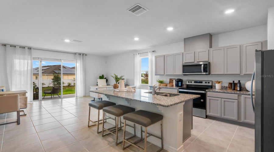 DAVENPORT, Florida 33837, 3 Bedrooms Bedrooms, ,2 BathroomsBathrooms,Residential,For Sale,GIFFORD,0,MFRO6347137