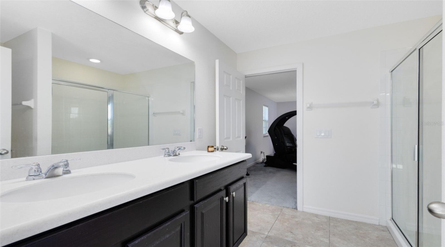 DAVENPORT, Florida 33896, 7 Bedrooms Bedrooms, ,6 BathroomsBathrooms,Residential,For Sale,YORKSHIRE,0,MFRO6366867