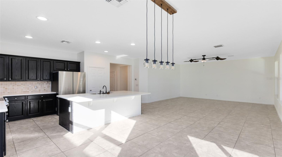 DAVENPORT, Florida 33896, 7 Bedrooms Bedrooms, ,6 BathroomsBathrooms,Residential,For Sale,YORKSHIRE,0,MFRO6366867