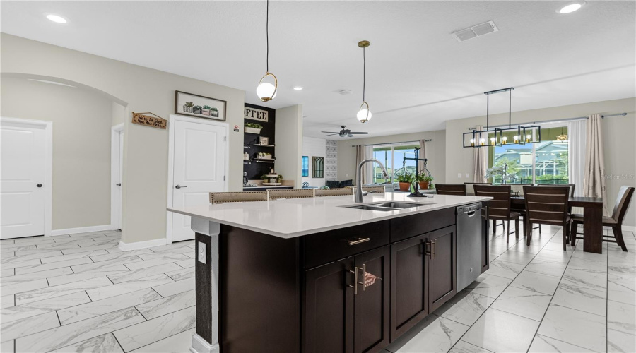 DAVENPORT, Florida 33896, 6 Bedrooms Bedrooms, ,5 BathroomsBathrooms,Residential,For Sale,CABOT CLIFFS,0,MFRO6358347