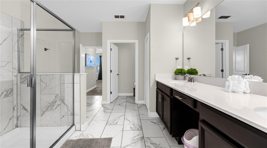 DAVENPORT, Florida 33896, 6 Bedrooms Bedrooms, ,5 BathroomsBathrooms,Residential,For Sale,CABOT CLIFFS,0,MFRO6358347