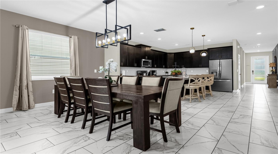 DAVENPORT, Florida 33896, 6 Bedrooms Bedrooms, ,5 BathroomsBathrooms,Residential,For Sale,CABOT CLIFFS,0,MFRO6358347