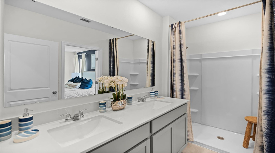 DAVENPORT, Florida 33837, 4 Bedrooms Bedrooms, ,2 BathroomsBathrooms,Residential,For Sale,OAK RIVER,0,MFRO6366853