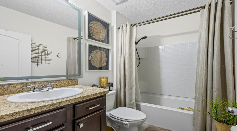 DAVENPORT, Florida 33896, 3 Bedrooms Bedrooms, ,2 BathroomsBathrooms,Residential,For Sale,ARBOR LAKES,0,MFRTB8457144