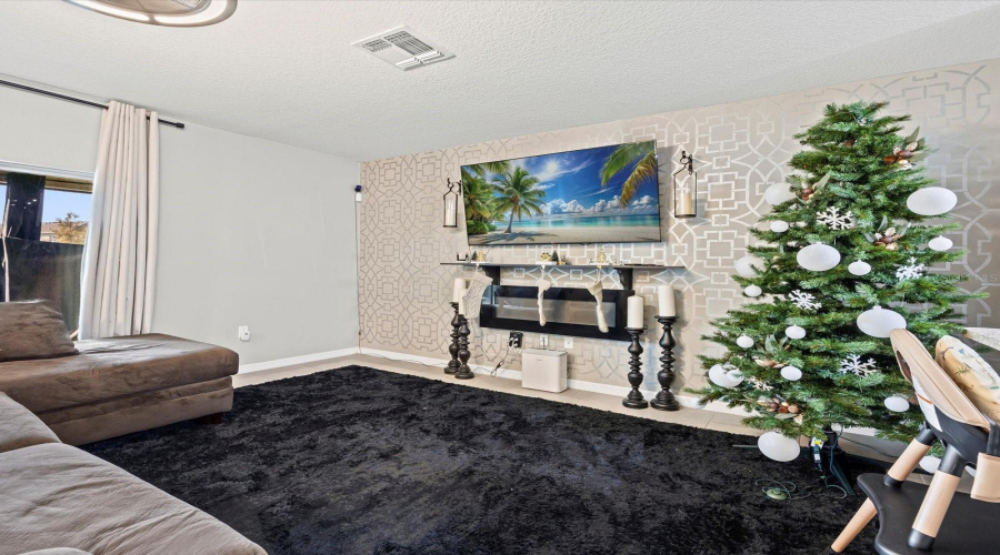 DAVENPORT, Florida 33896, 3 Bedrooms Bedrooms, ,2 BathroomsBathrooms,Residential,For Sale,ARBOR LAKES,0,MFRTB8457144