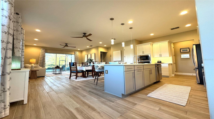 KISSIMMEE, Florida 34747, 2 Bedrooms Bedrooms, ,2 BathroomsBathrooms,Residential,For Sale,SAND PIERRE,0,MFRO6368190