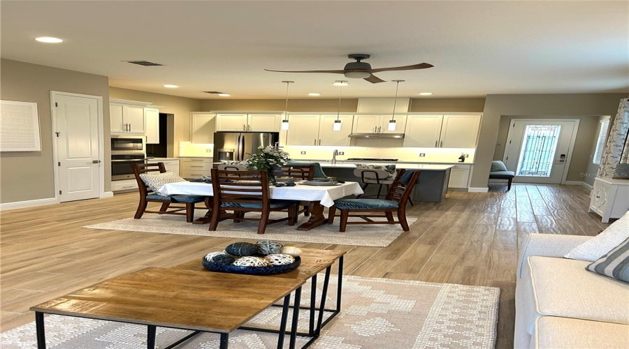 KISSIMMEE, Florida 34747, 2 Bedrooms Bedrooms, ,2 BathroomsBathrooms,Residential,For Sale,SAND PIERRE,0,MFRO6368190