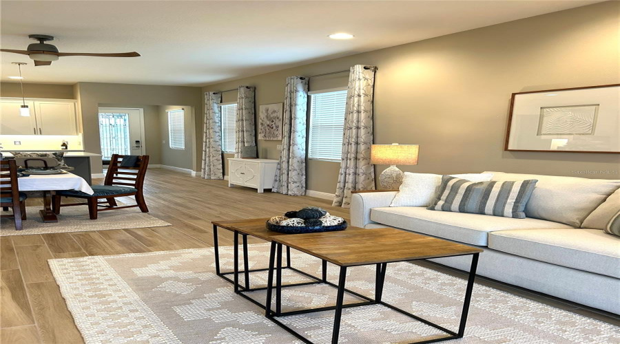 KISSIMMEE, Florida 34747, 2 Bedrooms Bedrooms, ,2 BathroomsBathrooms,Residential,For Sale,SAND PIERRE,0,MFRO6368190