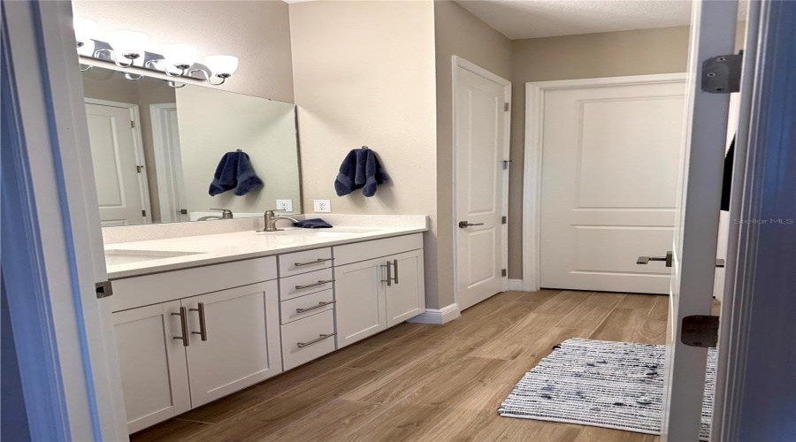 KISSIMMEE, Florida 34747, 2 Bedrooms Bedrooms, ,2 BathroomsBathrooms,Residential,For Sale,SAND PIERRE,0,MFRO6368190