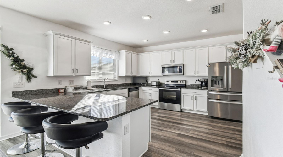 DAVENPORT, Florida 33837, 4 Bedrooms Bedrooms, ,2 BathroomsBathrooms,Residential,For Sale,PRESERVE POINTE,0,MFRO6368211