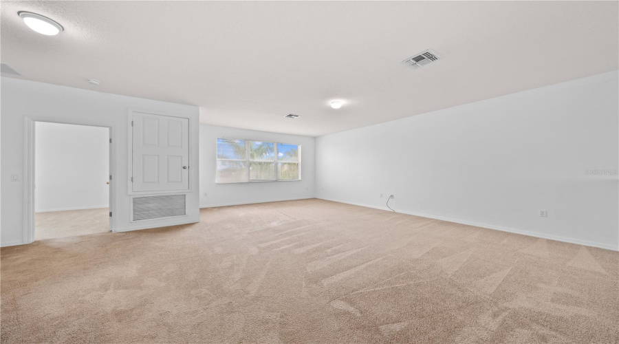 KISSIMMEE, Florida 34746, 3 Bedrooms Bedrooms, ,2 BathroomsBathrooms,Residential,For Sale,SILVER FIN,0,MFRS5140155