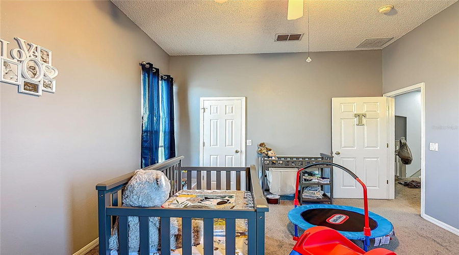 KISSIMMEE, Florida 34746, 4 Bedrooms Bedrooms, ,2 BathroomsBathrooms,Residential,For Sale,THE OAKS,0,MFRO6319826