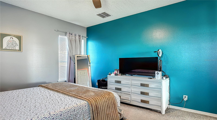 KISSIMMEE, Florida 34746, 4 Bedrooms Bedrooms, ,2 BathroomsBathrooms,Residential,For Sale,THE OAKS,0,MFRO6319826