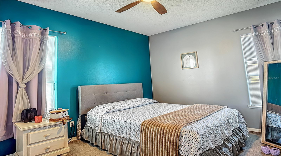 KISSIMMEE, Florida 34746, 4 Bedrooms Bedrooms, ,2 BathroomsBathrooms,Residential,For Sale,THE OAKS,0,MFRO6319826