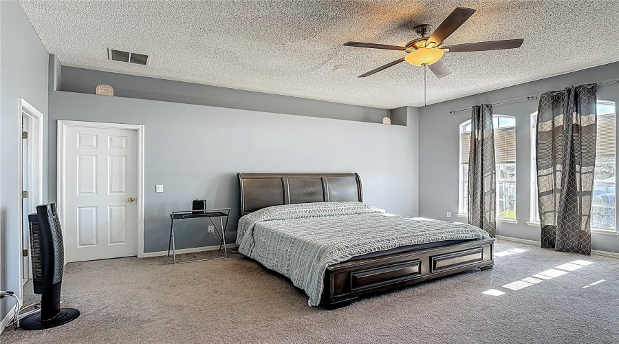 KISSIMMEE, Florida 34746, 4 Bedrooms Bedrooms, ,2 BathroomsBathrooms,Residential,For Sale,THE OAKS,0,MFRO6319826