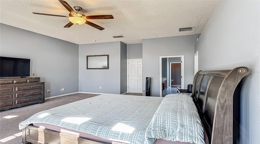 KISSIMMEE, Florida 34746, 4 Bedrooms Bedrooms, ,2 BathroomsBathrooms,Residential,For Sale,THE OAKS,0,MFRO6319826