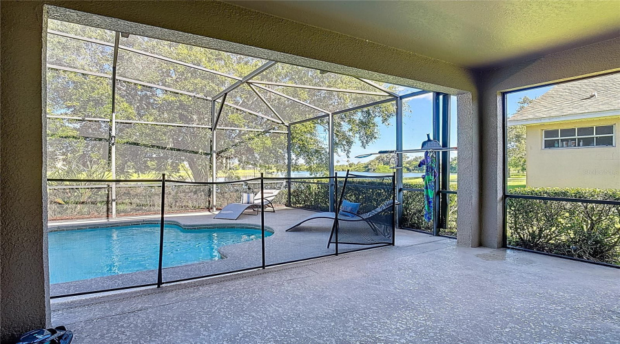 KISSIMMEE, Florida 34746, 4 Bedrooms Bedrooms, ,2 BathroomsBathrooms,Residential,For Sale,THE OAKS,0,MFRO6319826