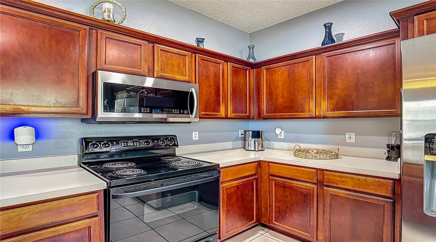 KISSIMMEE, Florida 34746, 4 Bedrooms Bedrooms, ,2 BathroomsBathrooms,Residential,For Sale,THE OAKS,0,MFRO6319826