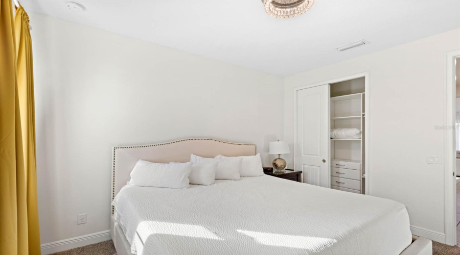 KISSIMMEE, Florida 34747, 5 Bedrooms Bedrooms, ,4 BathroomsBathrooms,Residential,For Sale,SOUTHFIELD,0,MFRO6271952