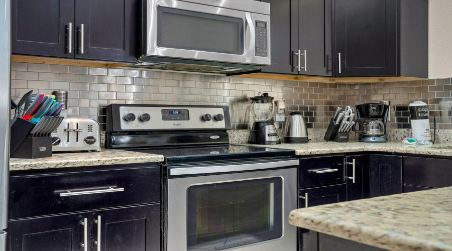 DAVENPORT, Florida 33897, 4 Bedrooms Bedrooms, ,3 BathroomsBathrooms,Residential,For Sale,VERONA,0,MFRS5136250