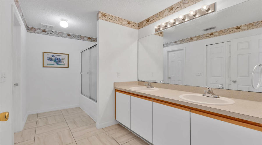 KISSIMMEE, Florida 34746, 3 Bedrooms Bedrooms, ,2 BathroomsBathrooms,Residential,For Sale,HAMLET,0,MFRS5140436