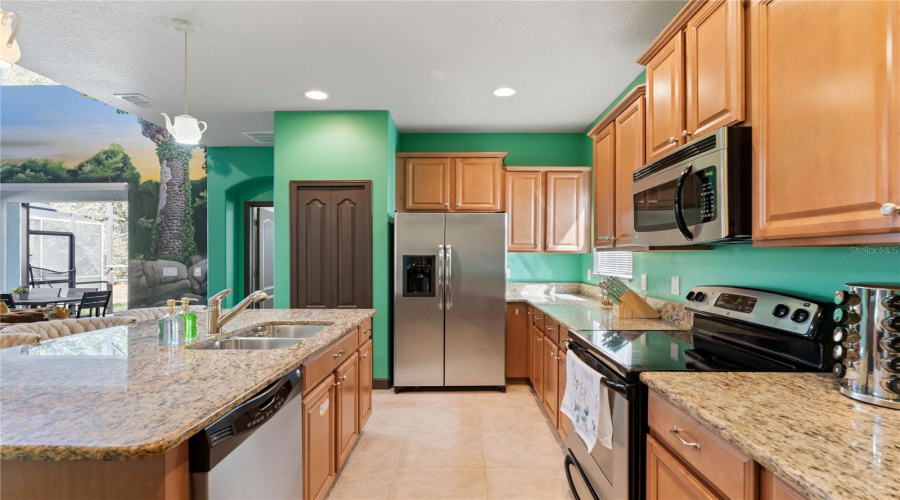 KISSIMMEE, Florida 34747, 5 Bedrooms Bedrooms, ,5 BathroomsBathrooms,Residential,For Sale,CANDY PALM,0,MFRO6368196