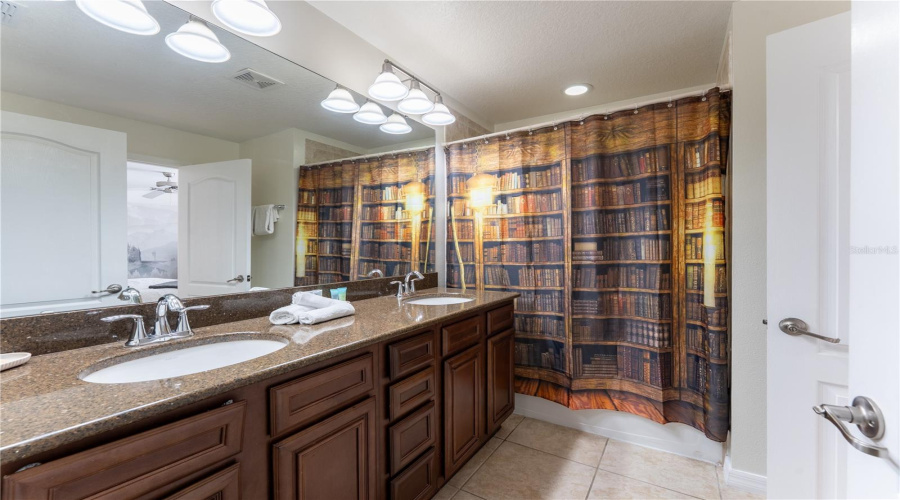 KISSIMMEE, Florida 34747, 4 Bedrooms Bedrooms, ,3 BathroomsBathrooms,Residential,For Sale,MAJESTY PALM,0,MFRO6368524