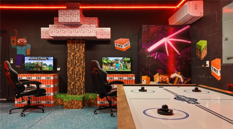 DAVENPORT, Florida 33897, 10 Bedrooms Bedrooms, ,8 BathroomsBathrooms,Residential,For Sale,LANA,0,MFRO6280282