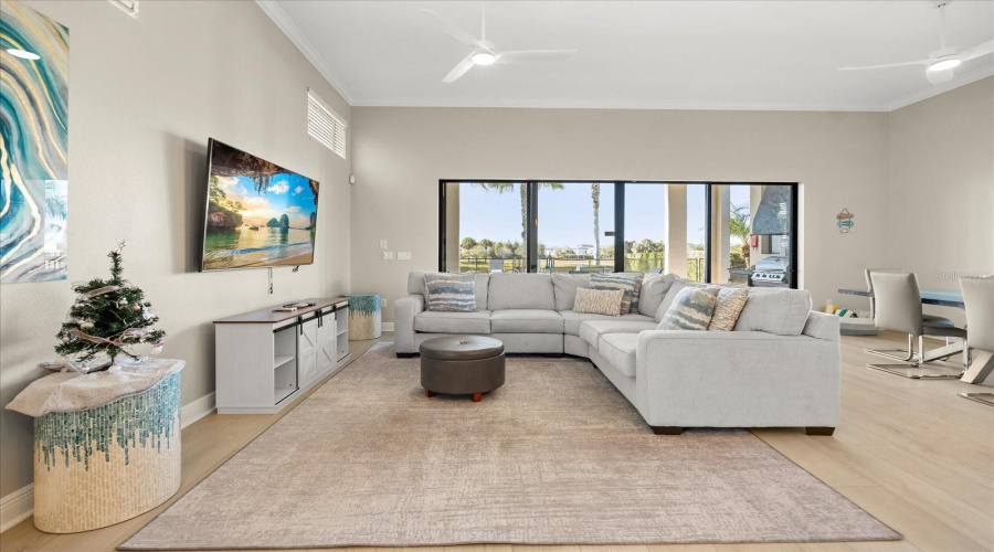 REUNION, Florida 34747, 5 Bedrooms Bedrooms, ,5 BathroomsBathrooms,Residential,For Sale,GOLDEN BEAR,0,MFRO6368073