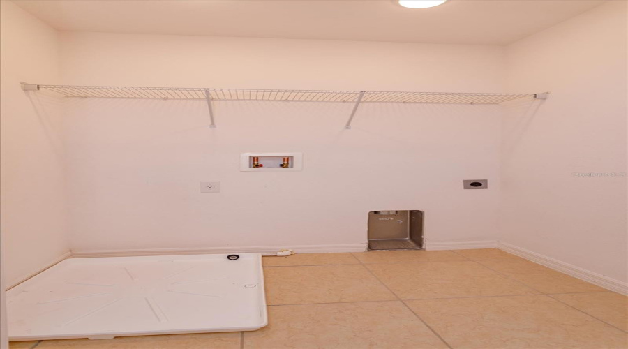 DAVENPORT, Florida 33837, 3 Bedrooms Bedrooms, ,2 BathroomsBathrooms,Residential,For Sale,ANNABELLE,0,MFRO6367840