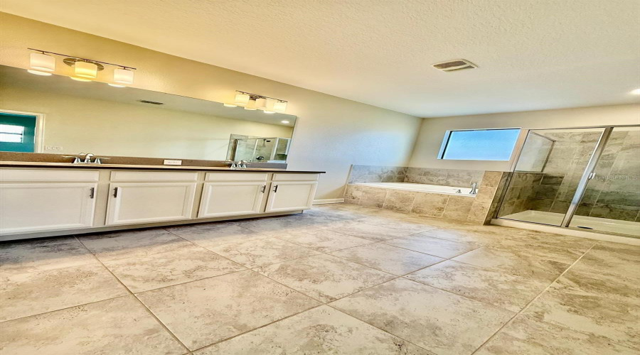 DAVENPORT, Florida 33896, 3 Bedrooms Bedrooms, ,2 BathroomsBathrooms,Residential,For Sale,PAYNE STEWART,0,MFRO6368371