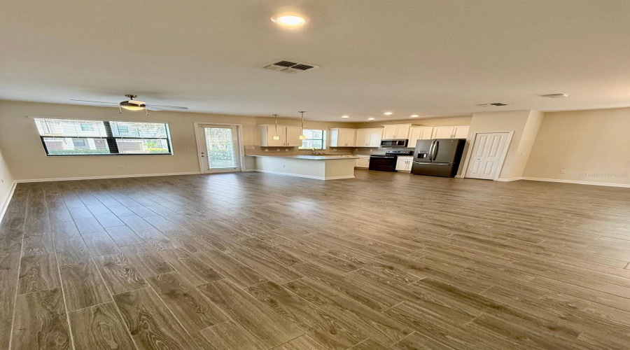 DAVENPORT, Florida 33896, 3 Bedrooms Bedrooms, ,2 BathroomsBathrooms,Residential,For Sale,PAYNE STEWART,0,MFRO6368371