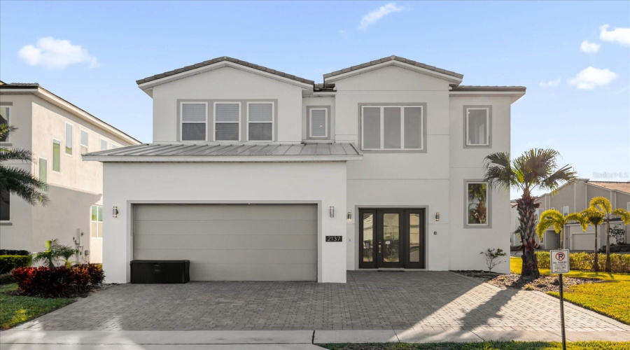 DAVENPORT, Florida 33837, 6 Bedrooms Bedrooms, ,4 BathroomsBathrooms,Residential,For Sale,PINE OAK,0,MFRS5118930