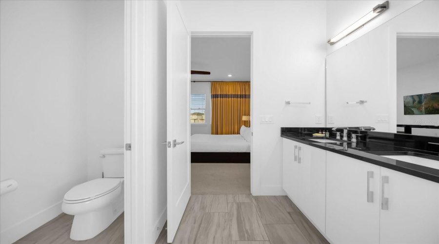 DAVENPORT, Florida 33837, 6 Bedrooms Bedrooms, ,4 BathroomsBathrooms,Residential,For Sale,PINE OAK,0,MFRS5118930