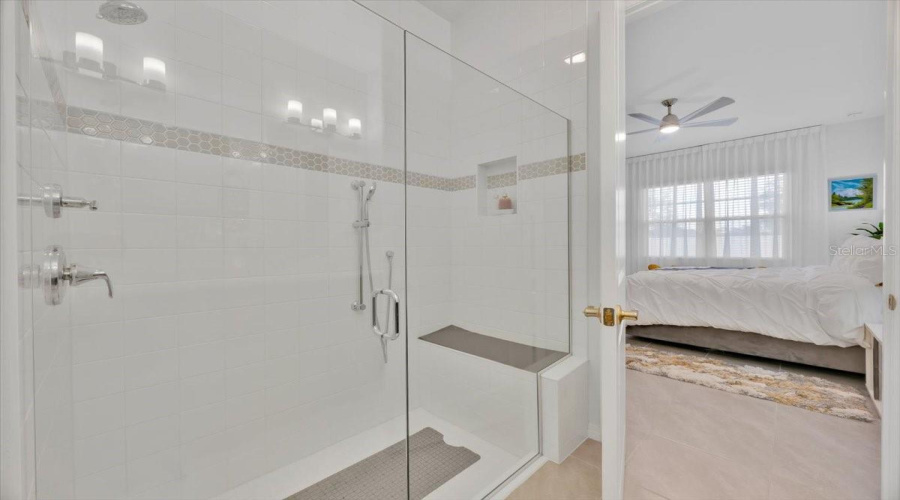 KISSIMMEE, Florida 34747, 2 Bedrooms Bedrooms, ,2 BathroomsBathrooms,Residential,For Sale,KEY BAY,0,MFRG5105687