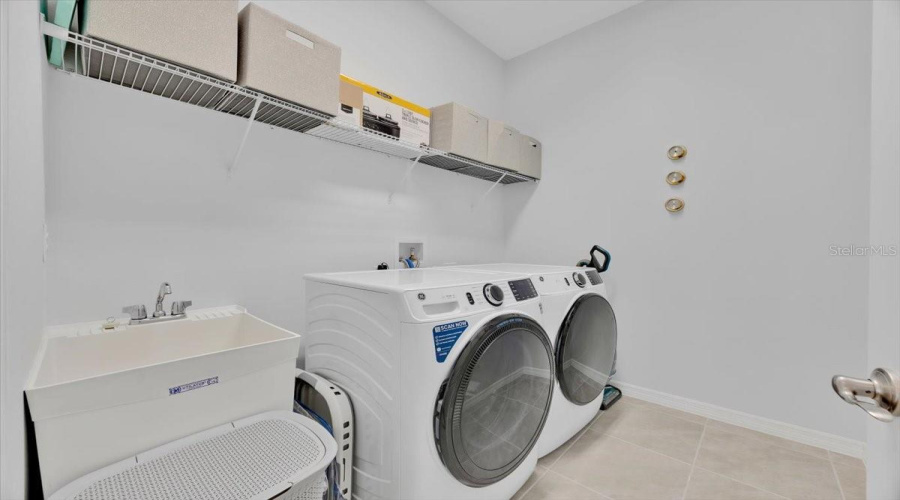 KISSIMMEE, Florida 34747, 2 Bedrooms Bedrooms, ,2 BathroomsBathrooms,Residential,For Sale,KEY BAY,0,MFRG5105687