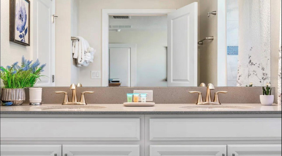 DAVENPORT, Florida 33896, 4 Bedrooms Bedrooms, ,3 BathroomsBathrooms,Residential,For Sale,PEBBLE BEACH,0,MFRO6330010