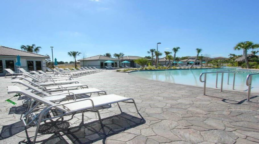 DAVENPORT, Florida 33896, 4 Bedrooms Bedrooms, ,3 BathroomsBathrooms,Residential,For Sale,PEBBLE BEACH,0,MFRO6330010