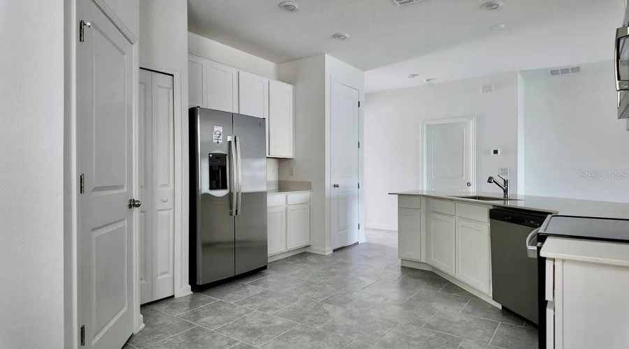 DAVENPORT, Florida 33837, 4 Bedrooms Bedrooms, ,3 BathroomsBathrooms,Residential,For Sale,WATERFALL,0,MFRS5140478