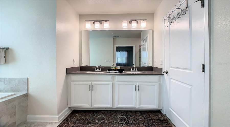 DAVENPORT, Florida 33896, 3 Bedrooms Bedrooms, ,2 BathroomsBathrooms,Residential,For Sale,OCEAN COURSE,0,MFRO6367282