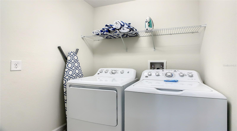 DAVENPORT, Florida 33896, 3 Bedrooms Bedrooms, ,2 BathroomsBathrooms,Residential,For Sale,OCEAN COURSE,0,MFRO6367282