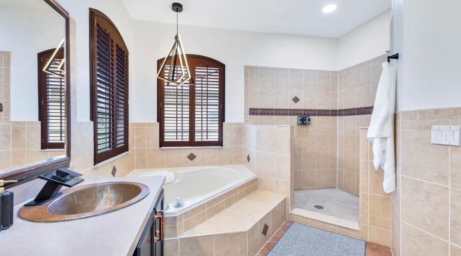 KISSIMMEE, Florida 34746, 4 Bedrooms Bedrooms, ,2 BathroomsBathrooms,Residential,For Sale,PUTTER,0,MFRO6367033