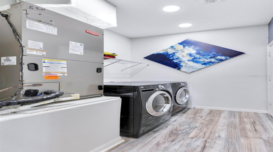 KISSIMMEE, Florida 34746, 4 Bedrooms Bedrooms, ,2 BathroomsBathrooms,Residential,For Sale,PUTTER,0,MFRO6367033