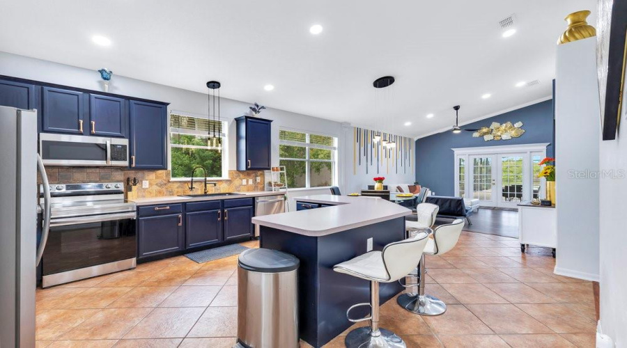 KISSIMMEE, Florida 34746, 4 Bedrooms Bedrooms, ,2 BathroomsBathrooms,Residential,For Sale,PUTTER,0,MFRO6367033