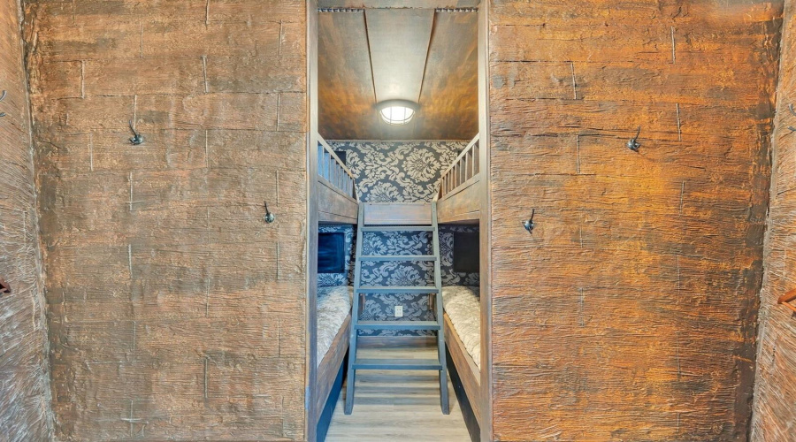 REUNION, Florida 34747, 5 Bedrooms Bedrooms, ,4 BathroomsBathrooms,Residential,For Sale,FAIRVIEW,0,MFRS5140423