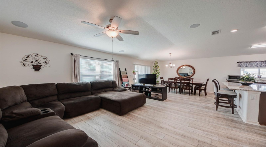 KISSIMMEE, Florida 34746, 4 Bedrooms Bedrooms, ,2 BathroomsBathrooms,Residential,For Sale,CASA DEL REY,0,MFRO6366550