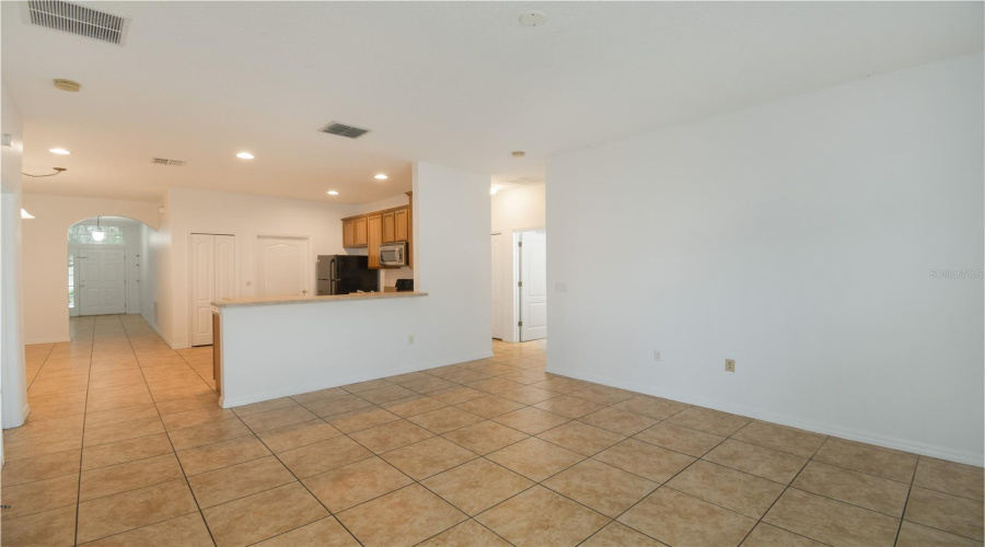 KISSIMMEE, Florida 34746, 3 Bedrooms Bedrooms, ,2 BathroomsBathrooms,Residential,For Sale,HIDDEN MEADOW,0,MFRG5101601