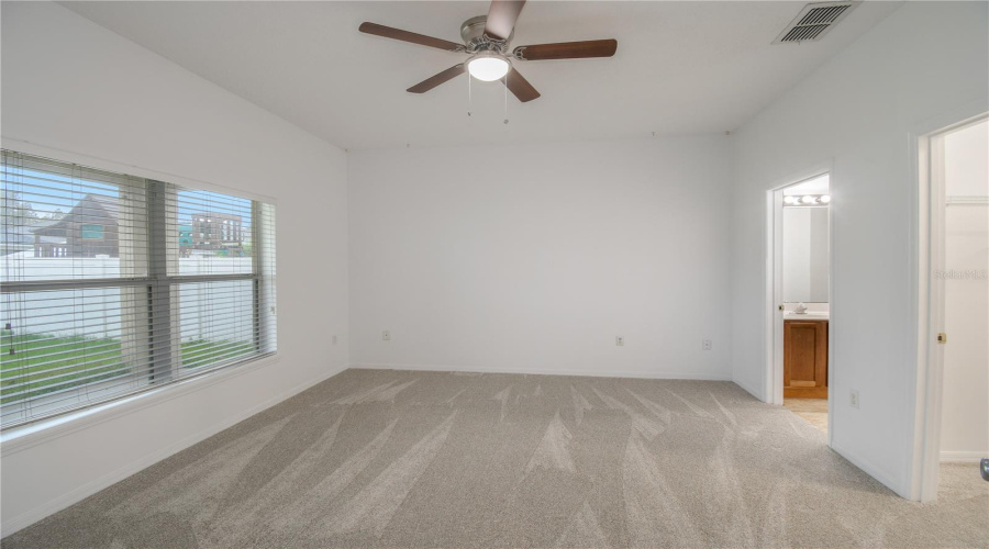 KISSIMMEE, Florida 34746, 3 Bedrooms Bedrooms, ,2 BathroomsBathrooms,Residential,For Sale,HIDDEN MEADOW,0,MFRG5101601